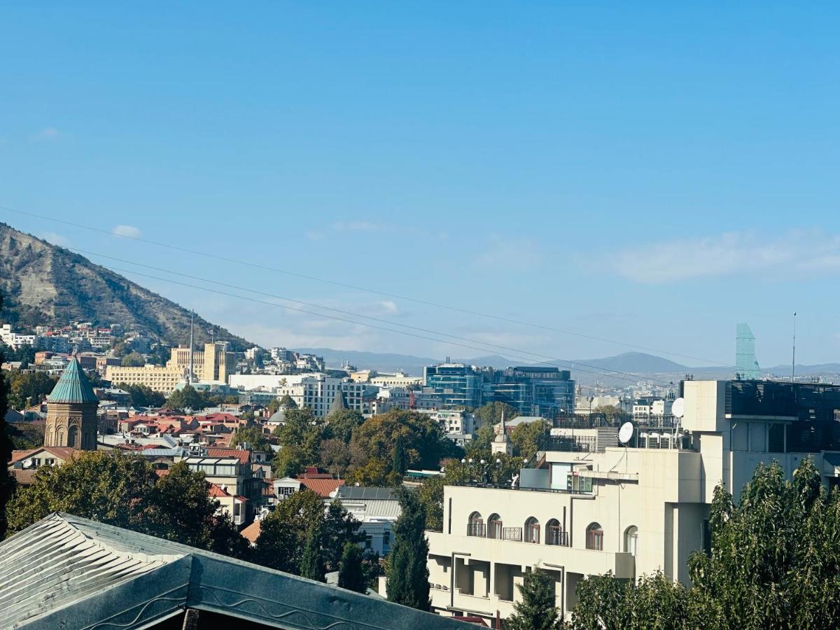 Giorgi Apartment Tbilisi Esterno foto