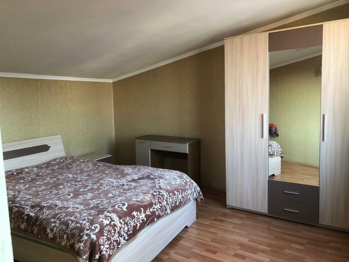 Giorgi Apartment Tbilisi Esterno foto