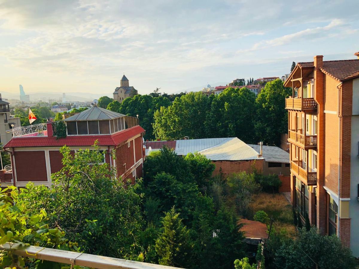 Giorgi Apartment Tbilisi Esterno foto